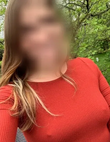 Anneke, 32