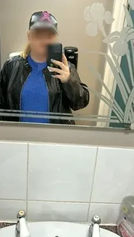 Esmee, 21