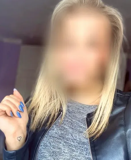 Fleur, 21