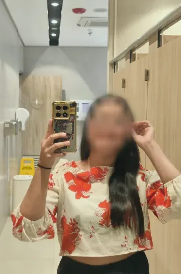 Hannah, 31