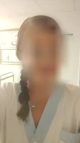 Merel, 37