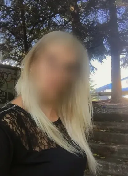 Nour, 32