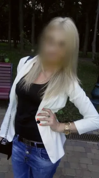 Olivia, 35