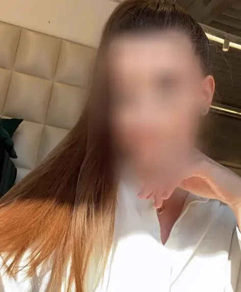 Vera, 28